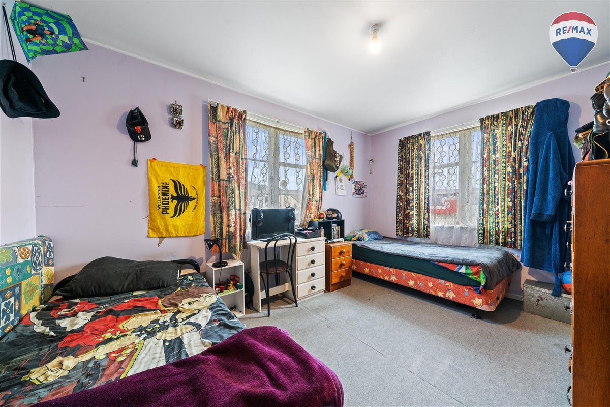 37 Wilkie Crescent, Naenae, Lower Hutt - Carousel 2