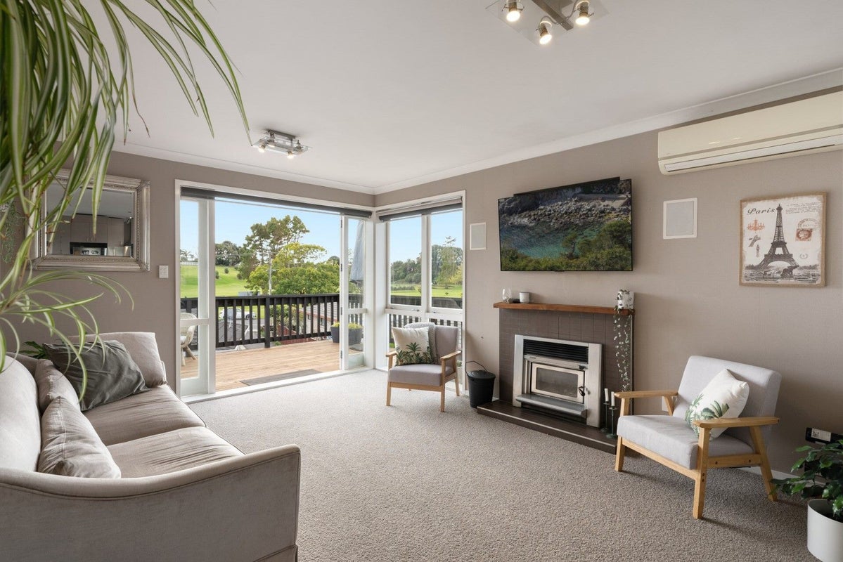 96 Vale Street, Otumoetai, Tauranga - Carousel 2