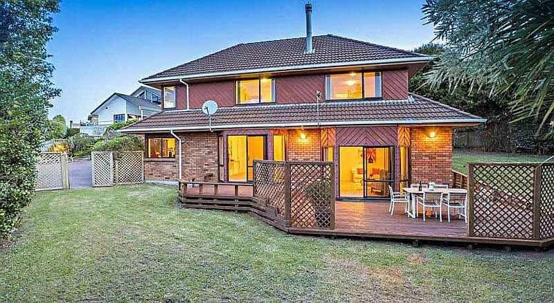 29 Leicester Parade, Somerville, Manukau - Carousel 10