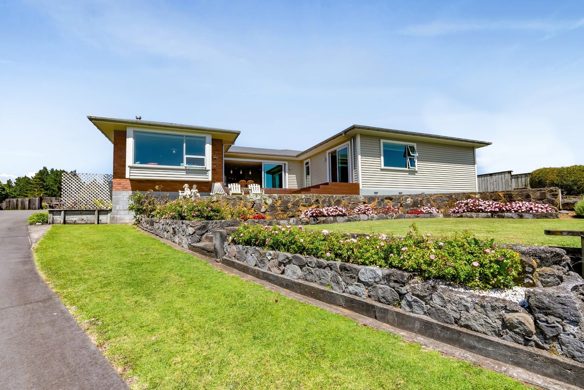 563 Mangorei Road, Mangorei, New Plymouth - Carousel 2