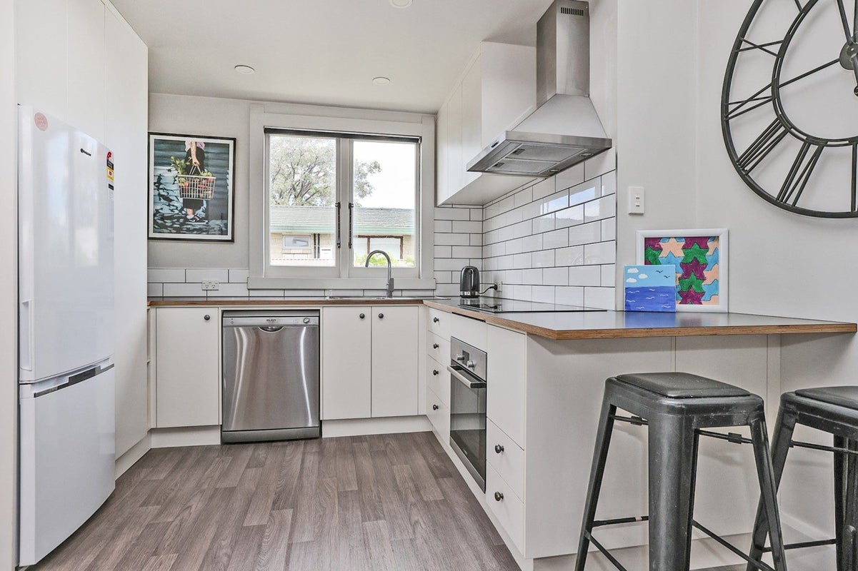 112B Mayfair Avenue, Mayfair, Hastings - Carousel 2