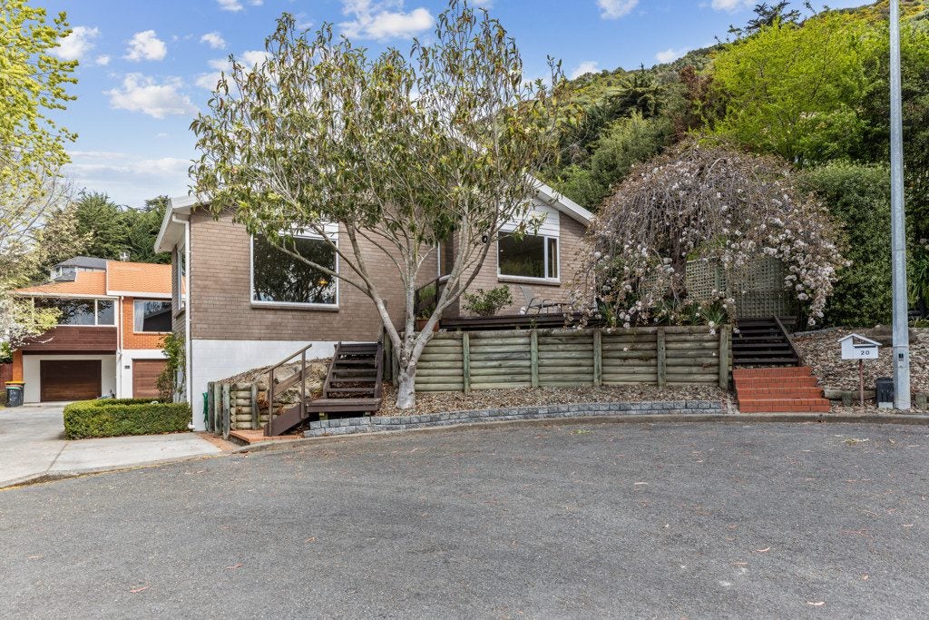 20 Dalefield Drive, Cashmere, Christchurch - Carousel 1