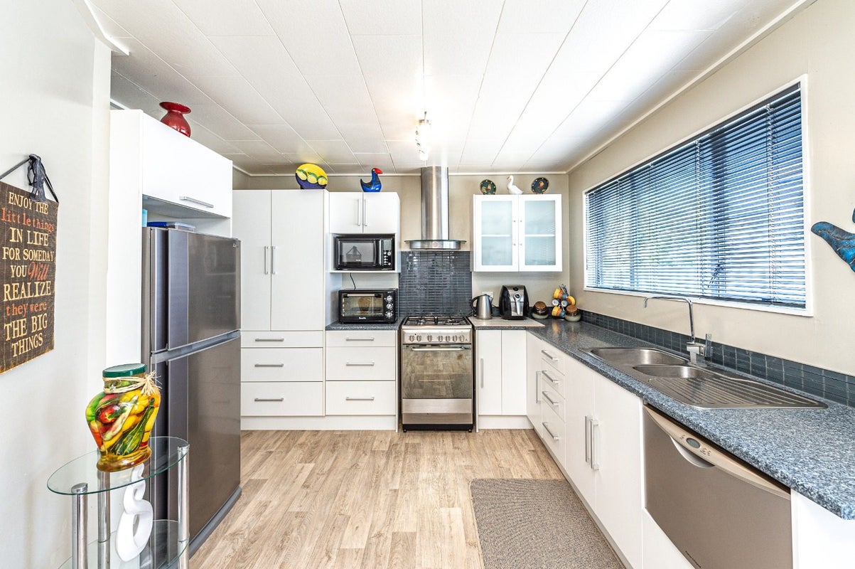 3/54 Fitzherbert Avenue, Tawhero, Whanganui - Carousel 2