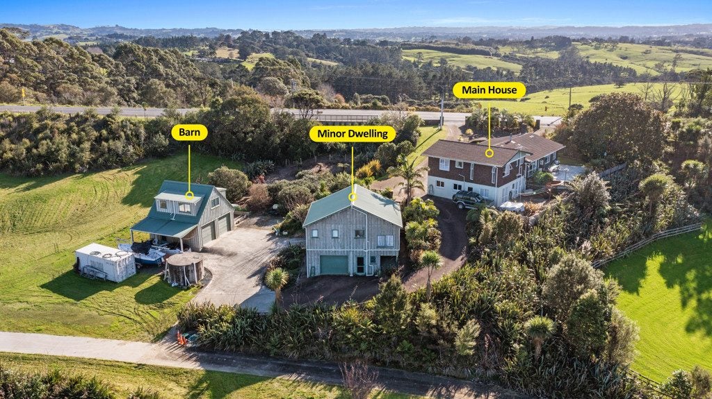 58 Red Hills Road, Massey, Auckland - Carousel 2
