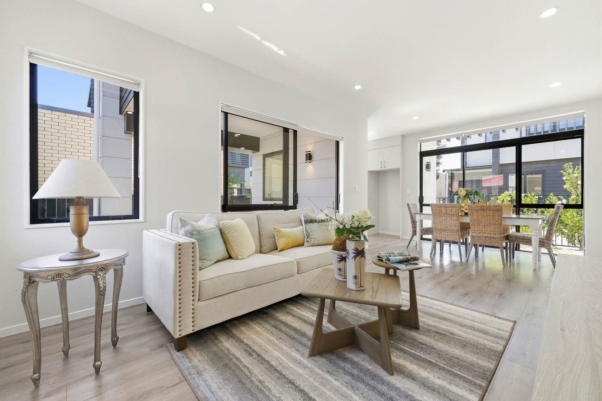 2/224 Princes Street East, Otahuhu, Auckland - Carousel 2