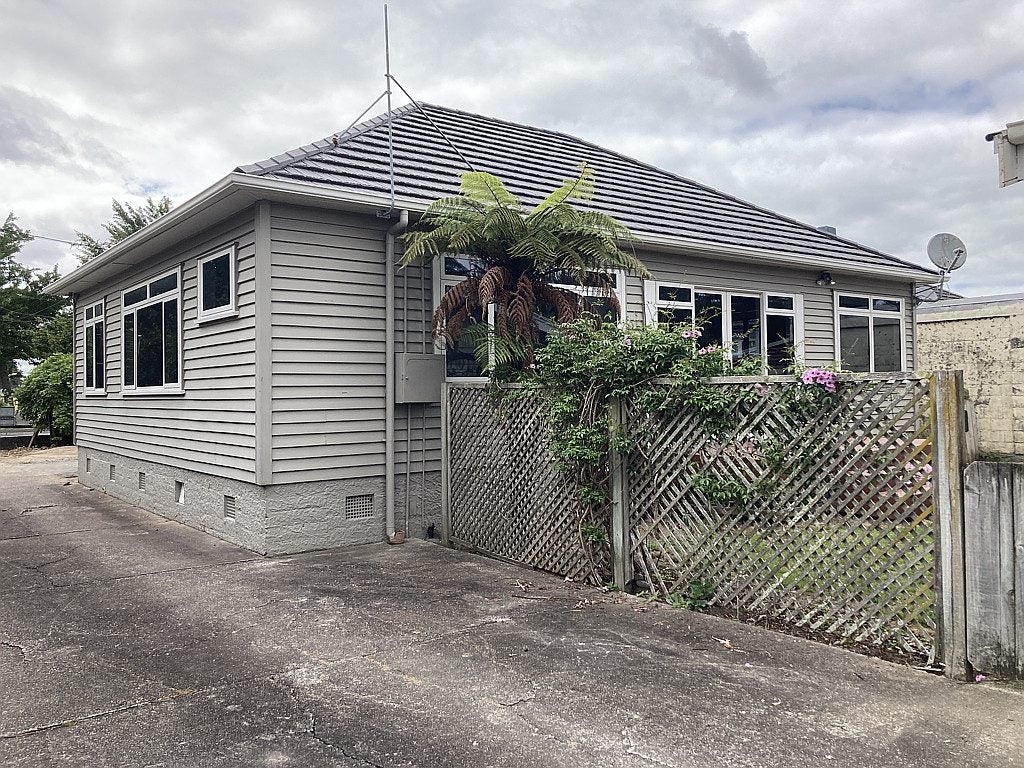 110 Rifle Range Road, Dinsdale, Hamilton - Carousel 16