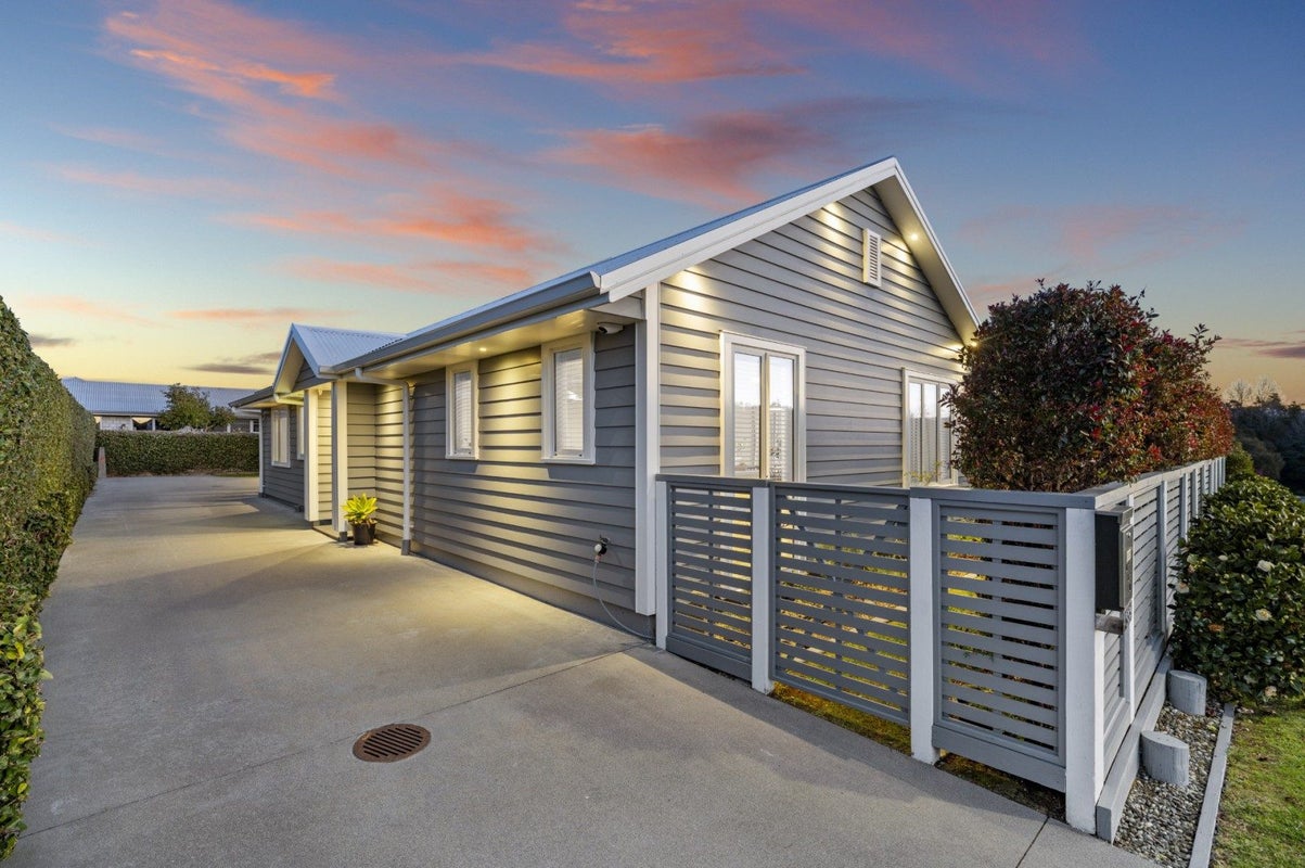328 Lakes Boulevard, Pyes Pa, Tauranga - Carousel 2