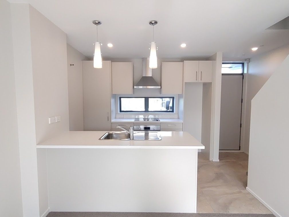 4/9 Beaufield Lane, Te Atatu Peninsula, Auckland - Carousel 1