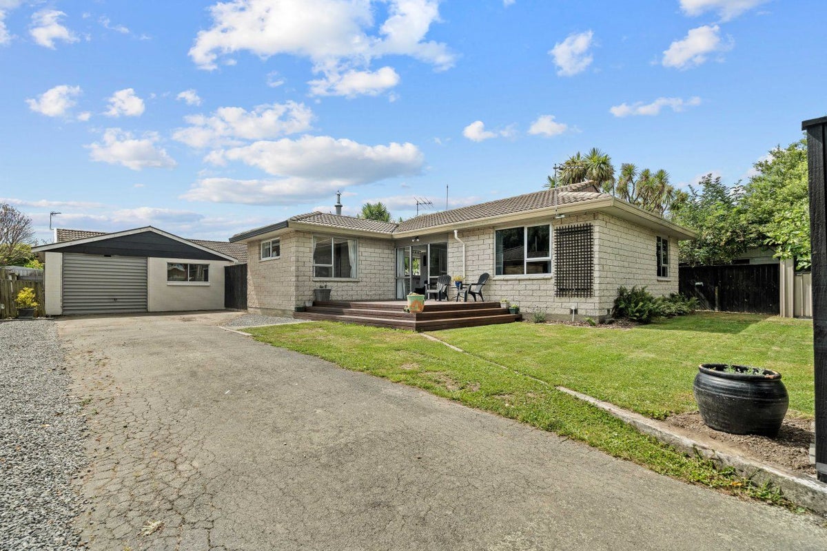 9 Kilkenny Place, Belfast, Christchurch - Carousel 1