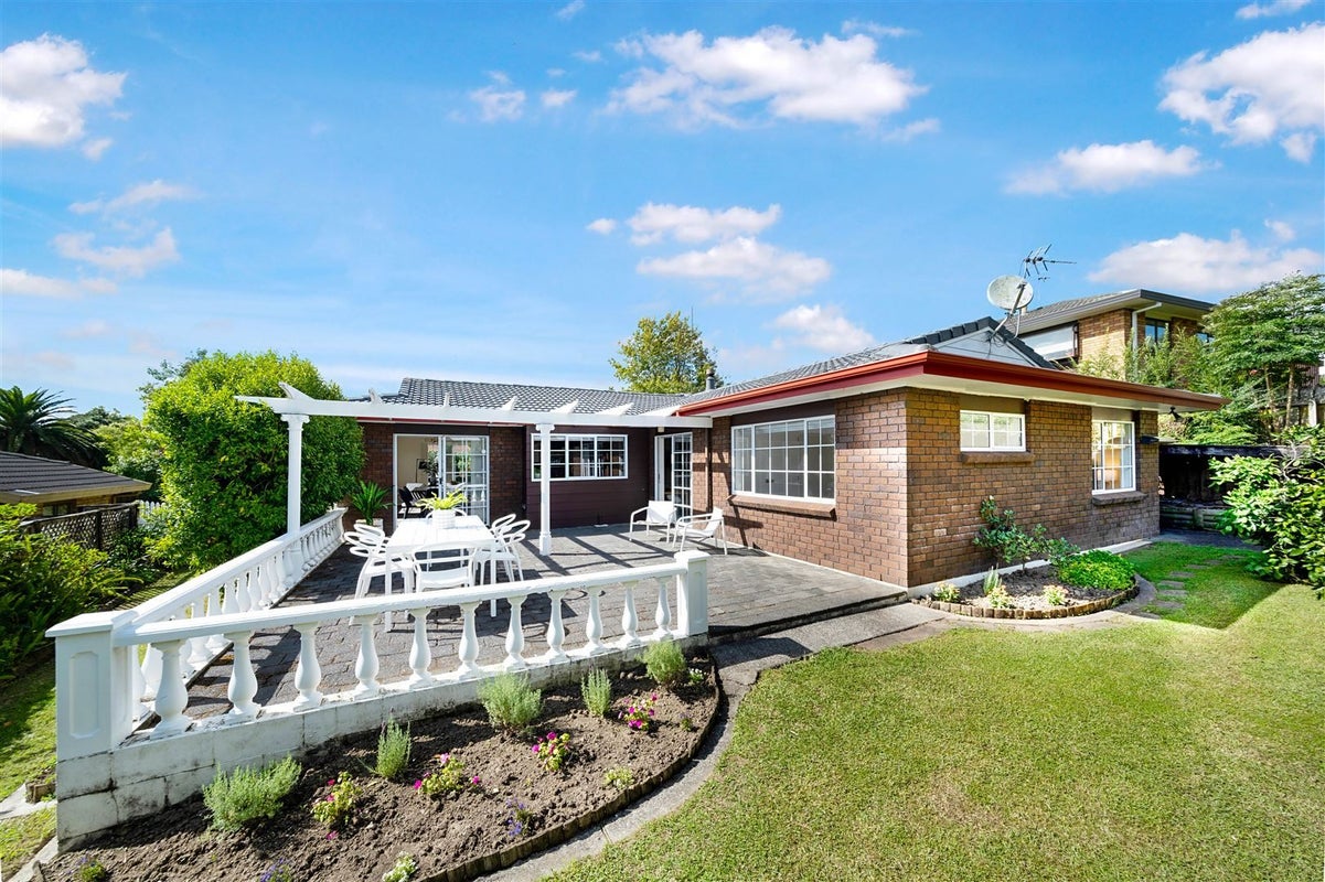 19 Palomino Drive, Henderson, Auckland - Carousel 2