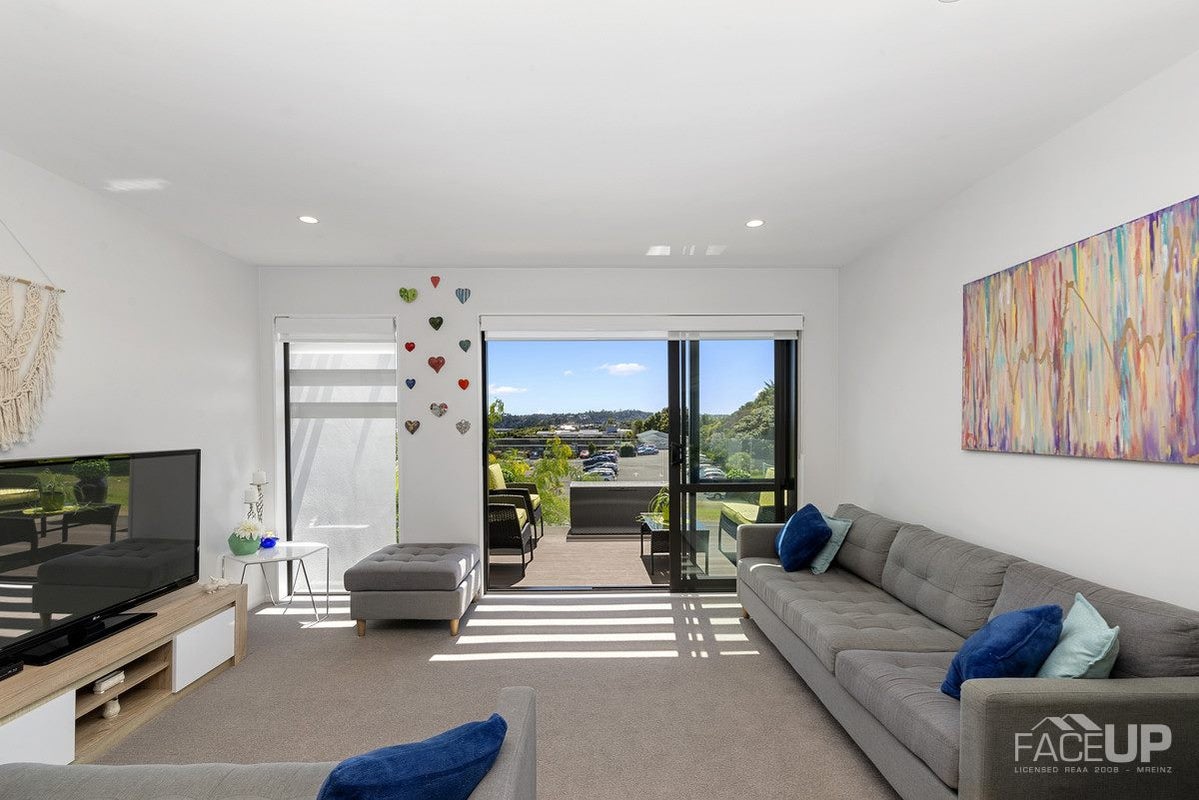 32 Memorial Park Lane, Hobsonville, Auckland - Carousel 2