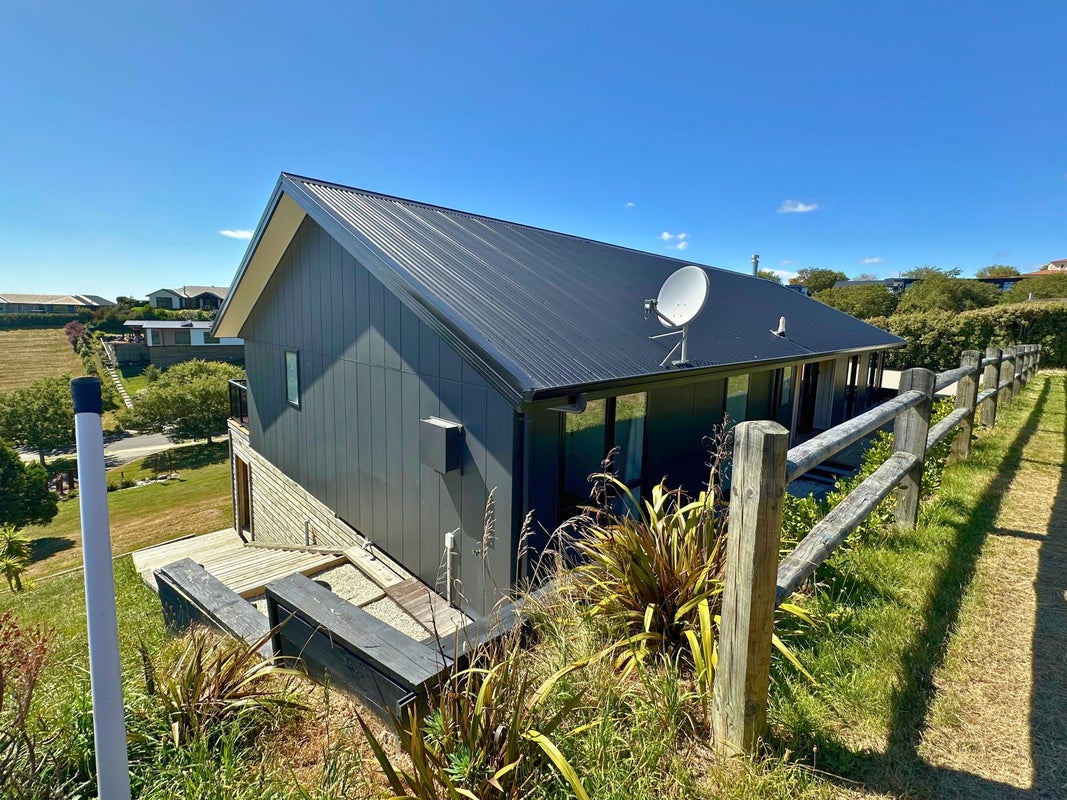6 Lake View Place, Blenheim - Carousel 17
