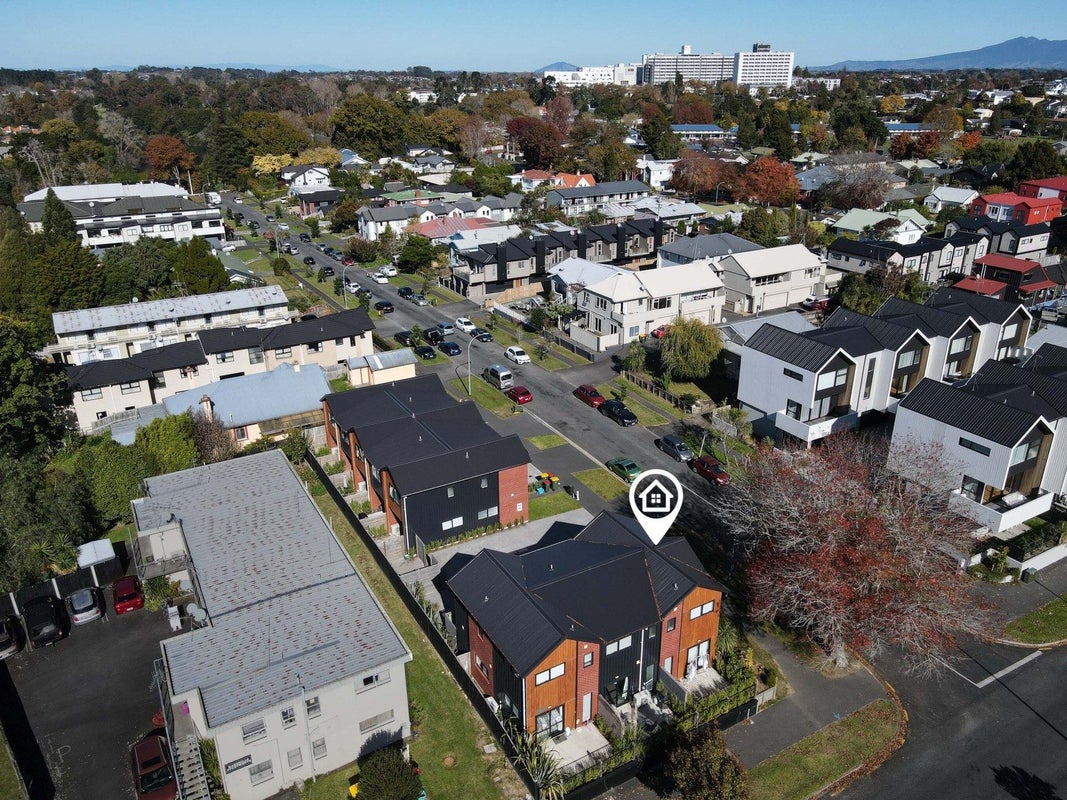 3/13 Palmerston Street, Hamilton Central, Hamilton - Carousel 2