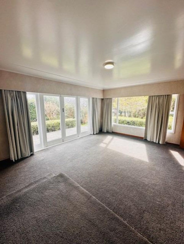 67B Clawton Street, Westown, New Plymouth - Carousel 2