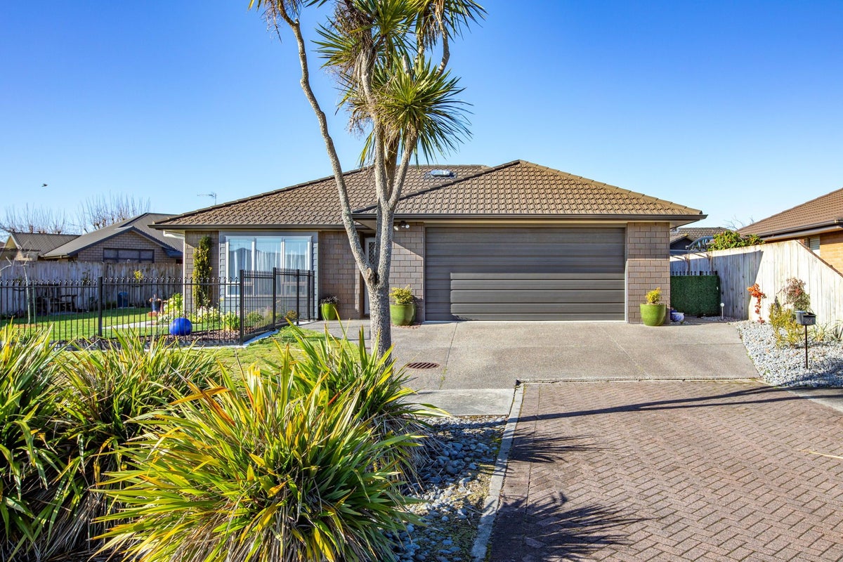 24 Chesham Street, Rototuna North, Hamilton - Carousel 2