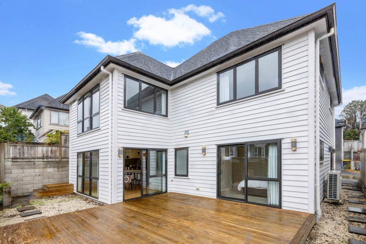 1018B New North Road, Mount Albert, Auckland - Carousel 1