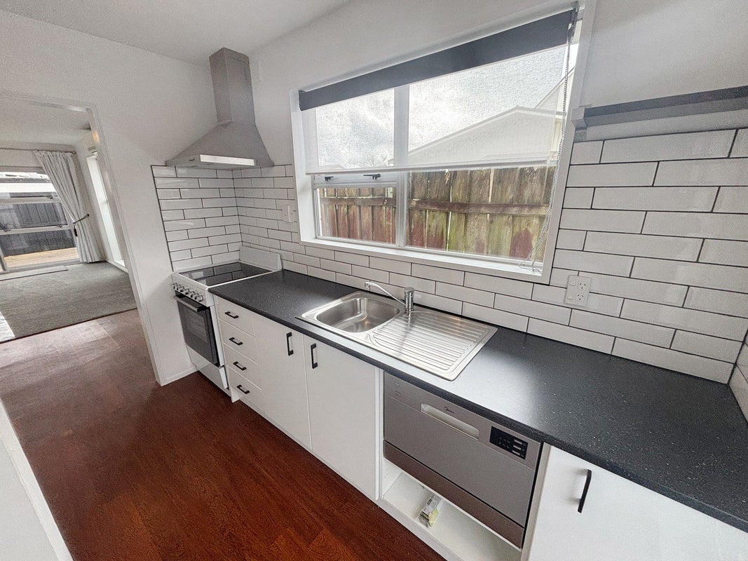 2/145B CLARENCE STREET, Riccarton, Christchurch - Carousel 2