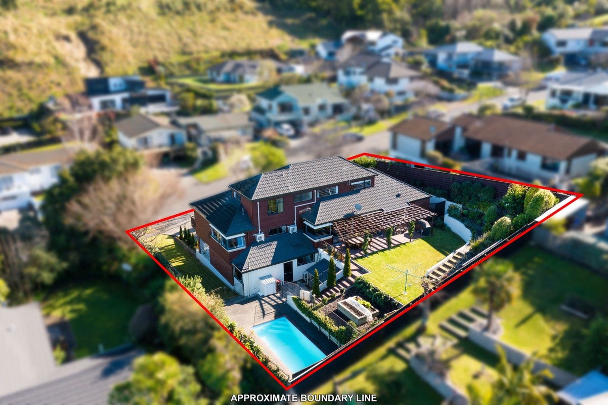 9 Cumberland Rise, Taradale, Napier - Carousel 46
