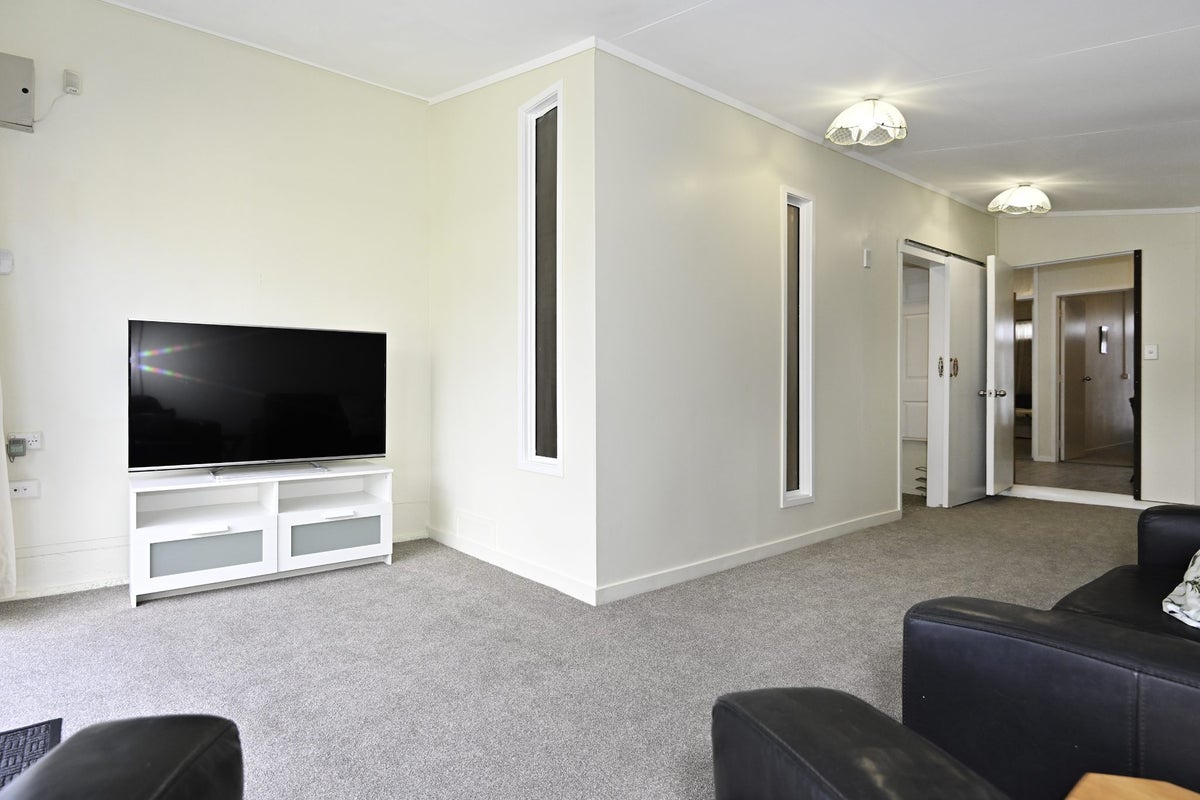 1001A Beatty Street, Mayfair, Hastings - Carousel 2