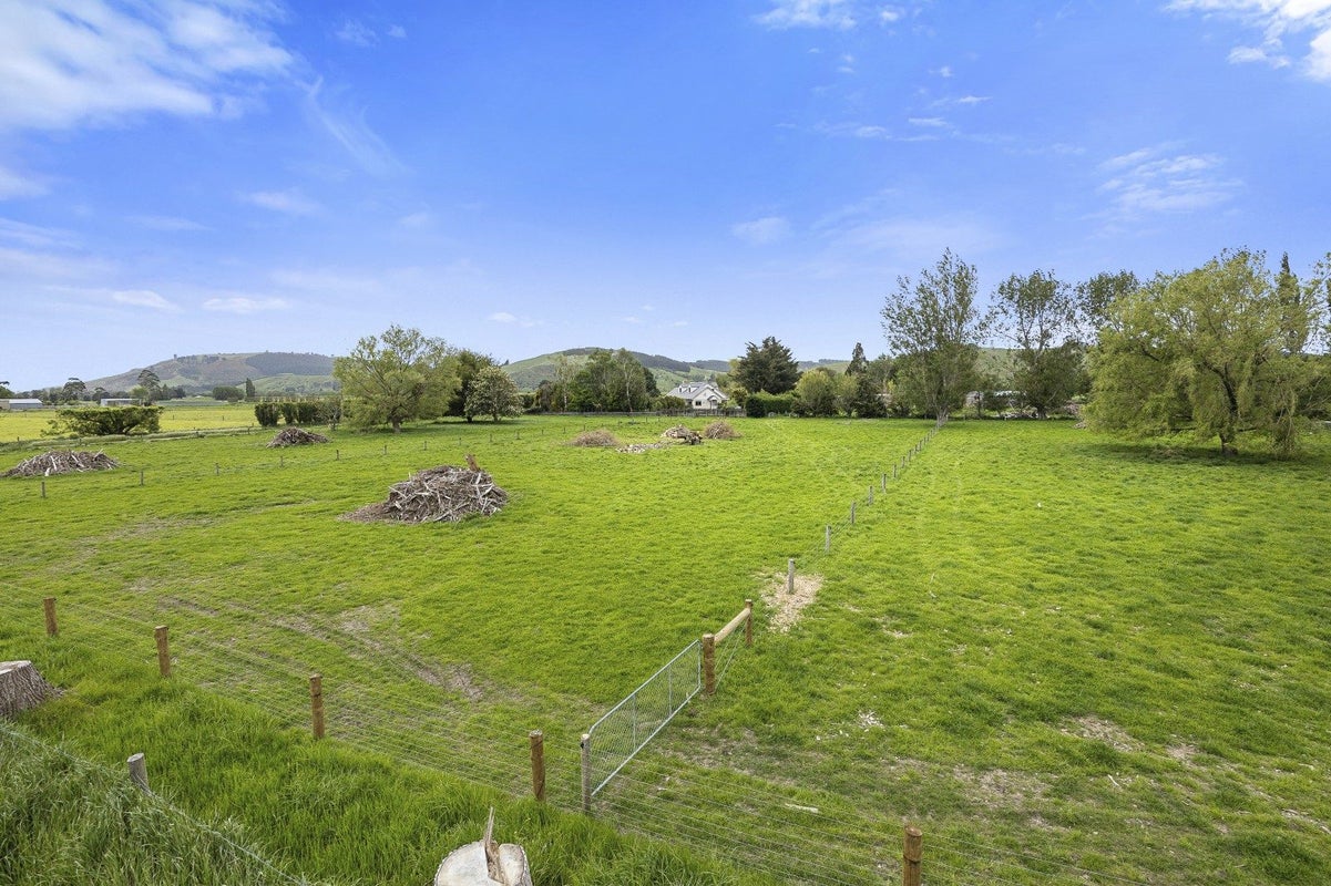 14 Poplar Road East, Henley, Mosgiel - Carousel 19