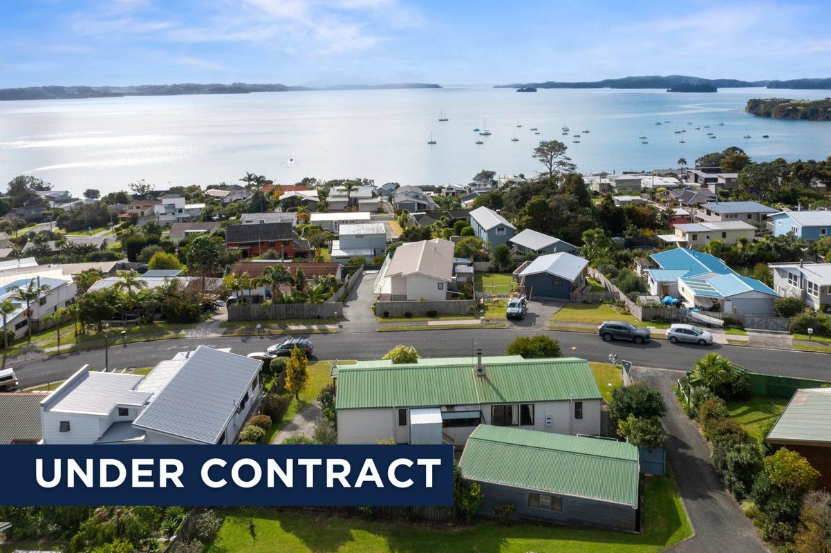 17 Mera Road, Algies Bay, Warkworth - Carousel 1