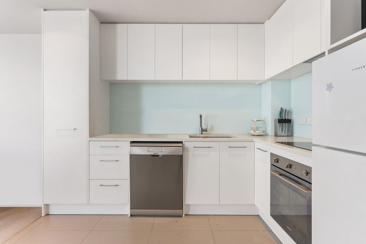 606/3 Rose Garden Lane, Albany, Auckland - Carousel 2