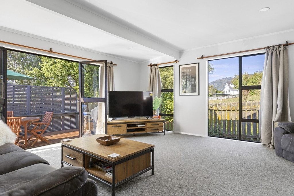 11 Huia Street, Taupo, Taupo - Carousel 1