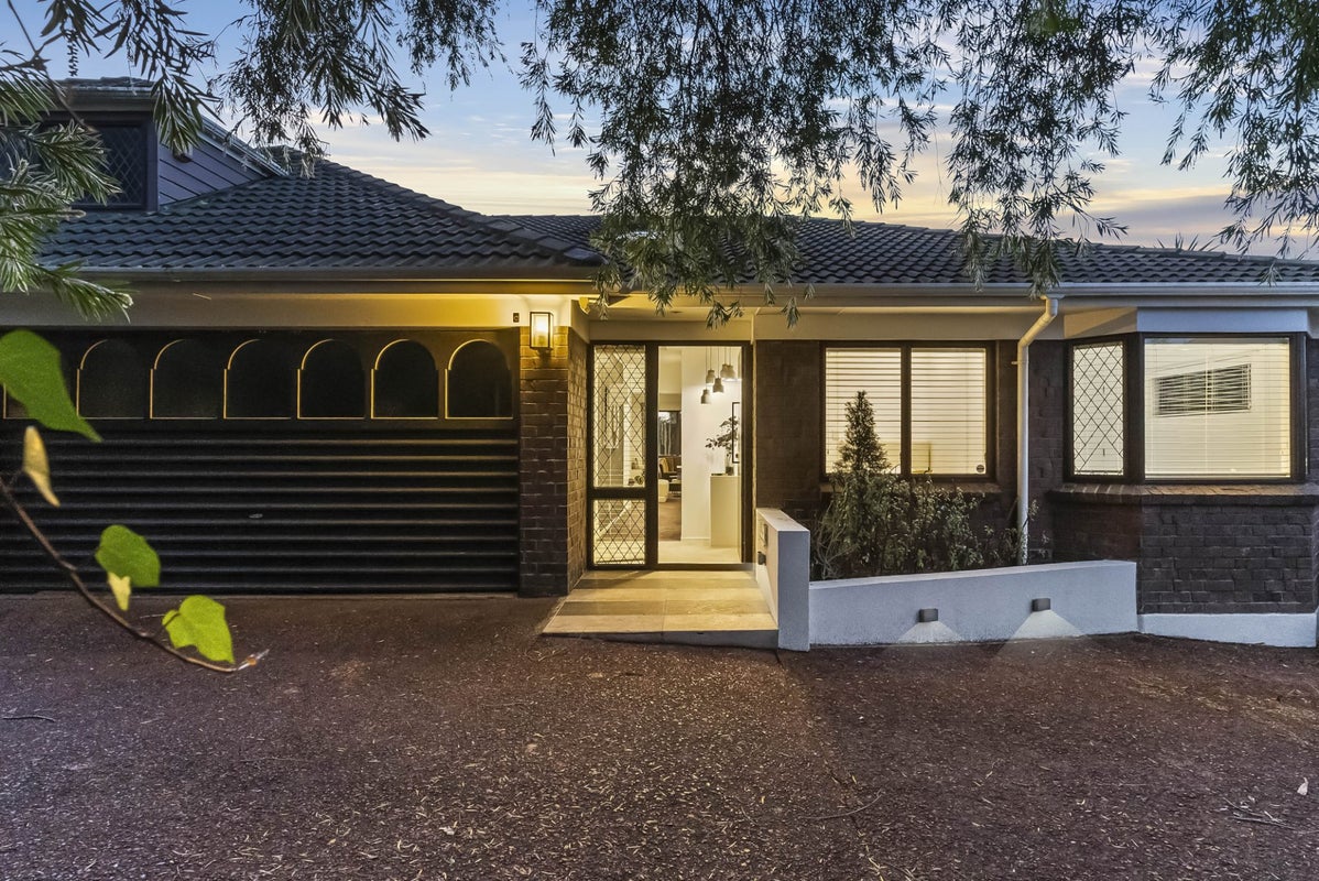 75C Waiatarua Road, Remuera, Auckland - Carousel 1