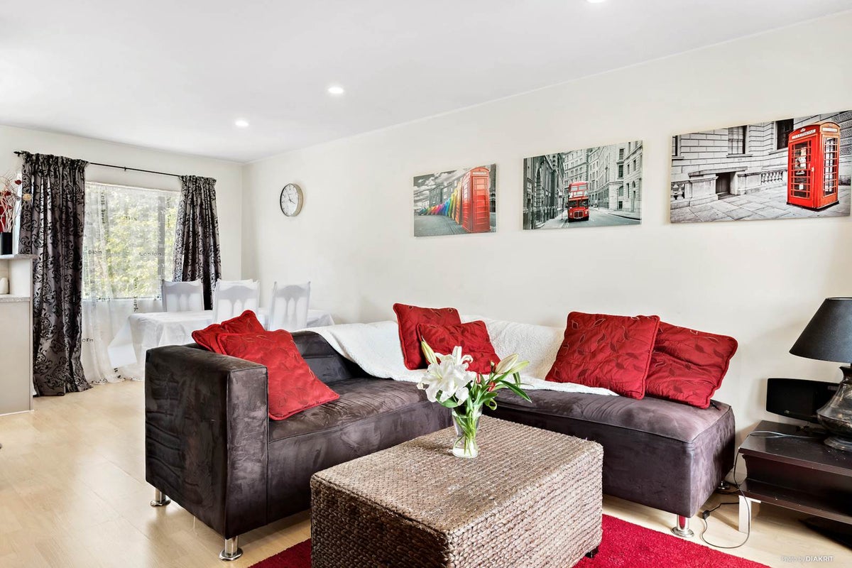 15/12 Ambrico Place, New Lynn, Auckland - Carousel 2