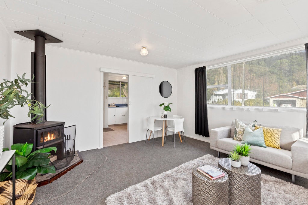 4A HELVETIA GR, Naenae, Lower Hutt - Carousel 2