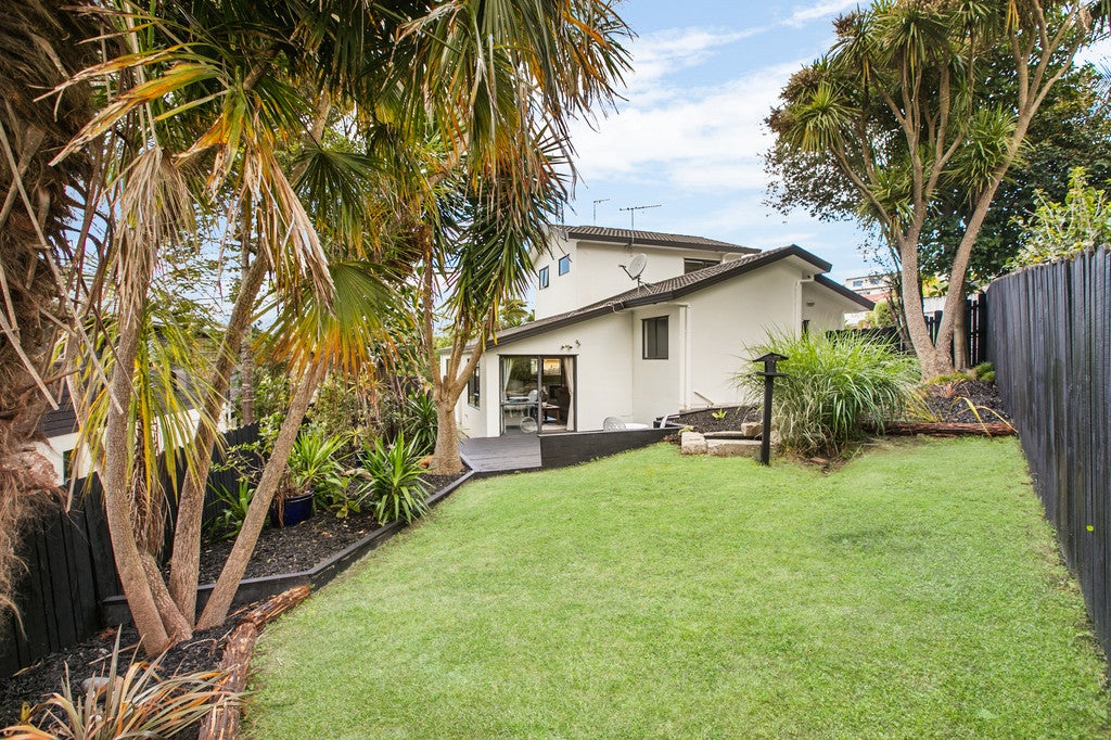 6 Gerda Place, Ranui, Auckland - Carousel 2