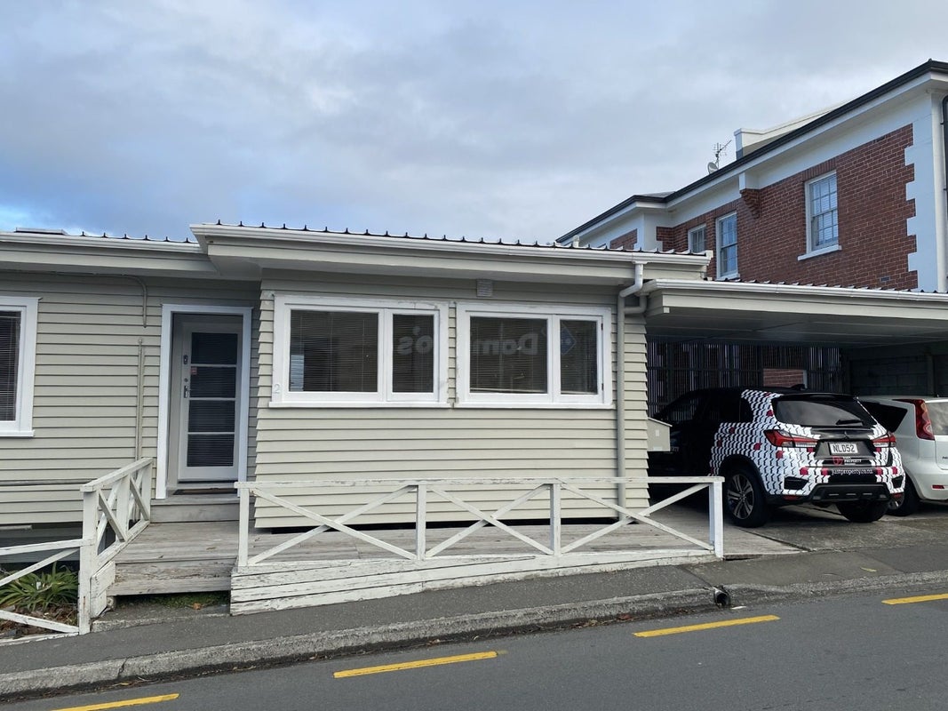 2 Garden Road, Northland, Wellington - Carousel 1