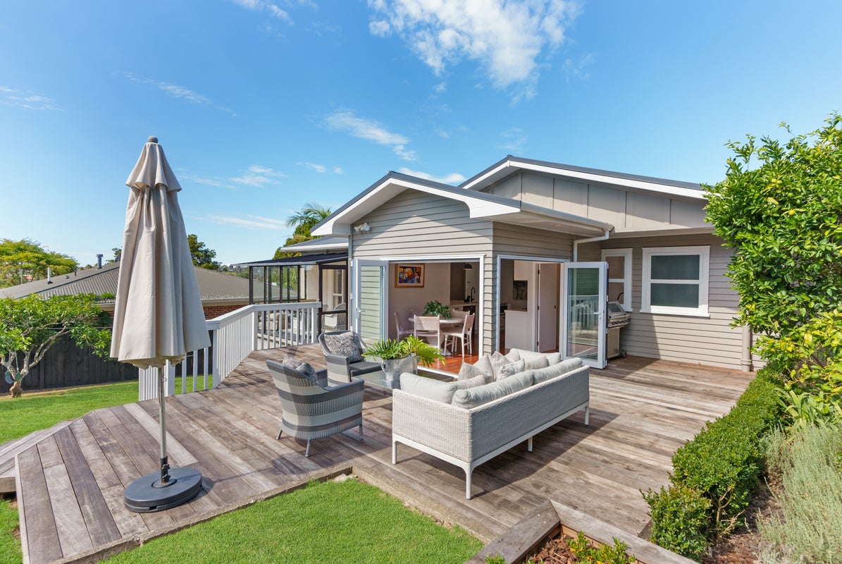16 Kildare Avenue, Glendowie, Auckland - Carousel 1