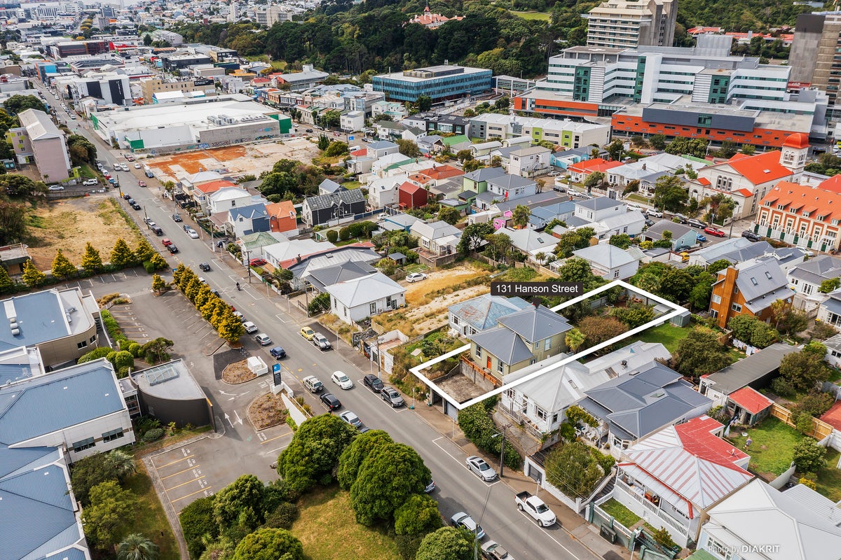 131 Hanson Street, Newtown, Wellington - Carousel 22