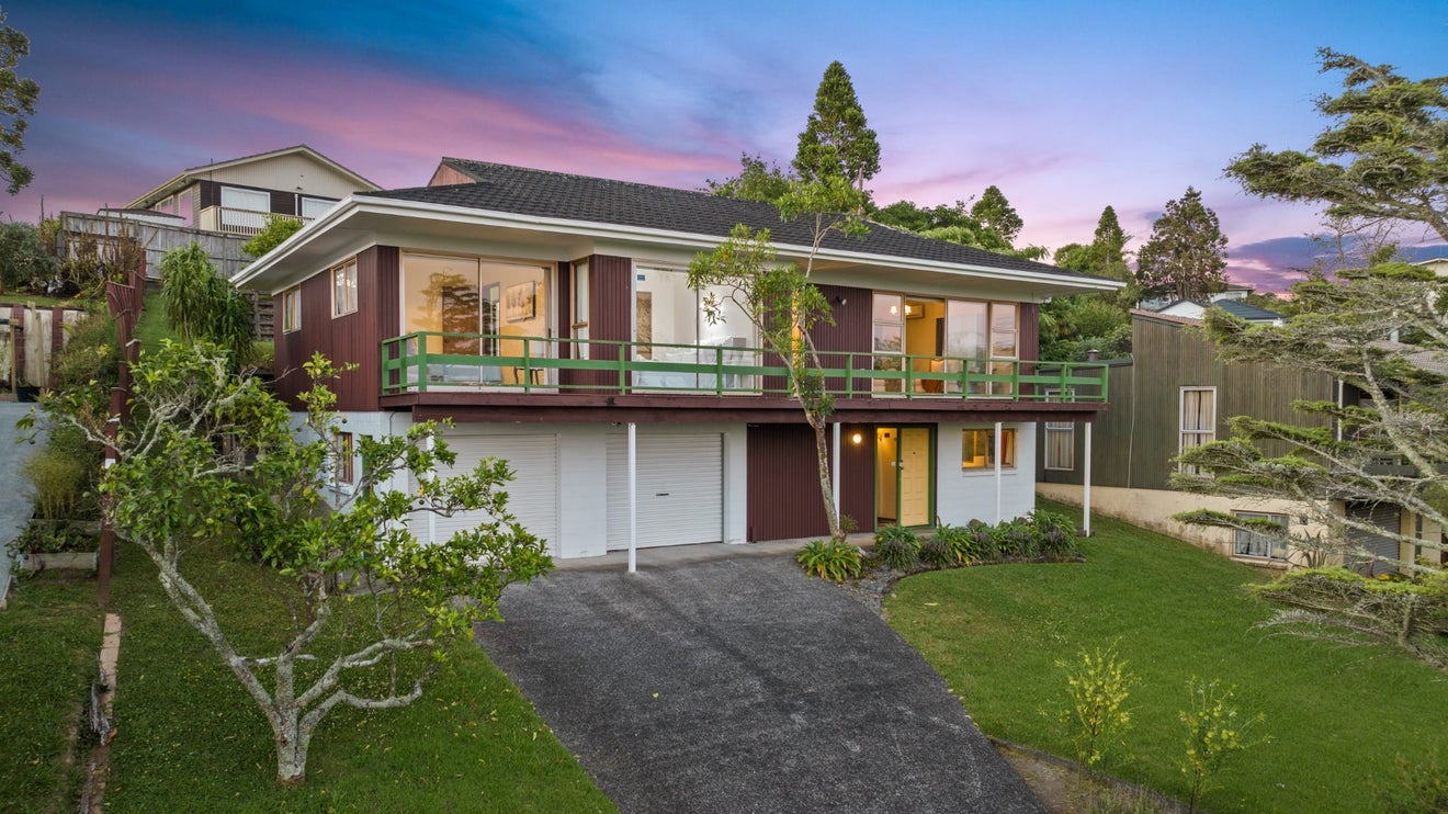 36 Chatswood Grove, Chatswood, Auckland - Carousel 1