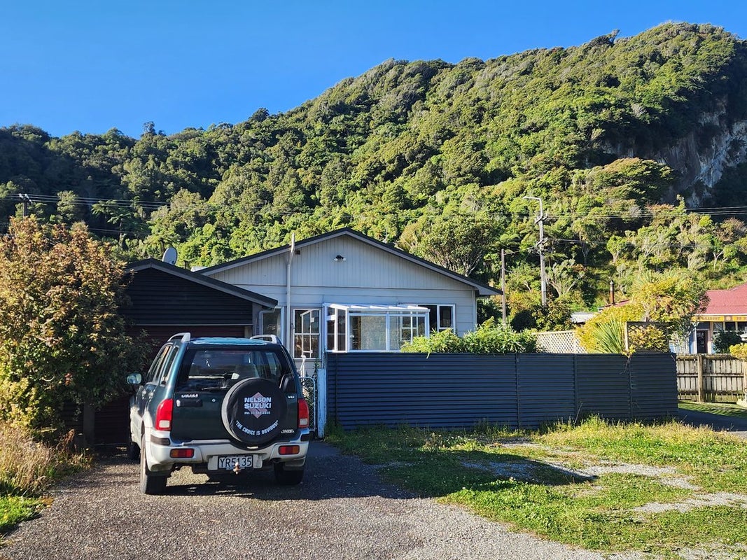 172 Bright Street, Cobden, Greymouth - Carousel 1