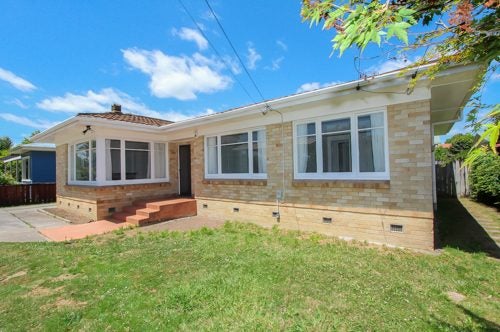 18 Oxford Street, Fairfield, Hamilton - Carousel 1