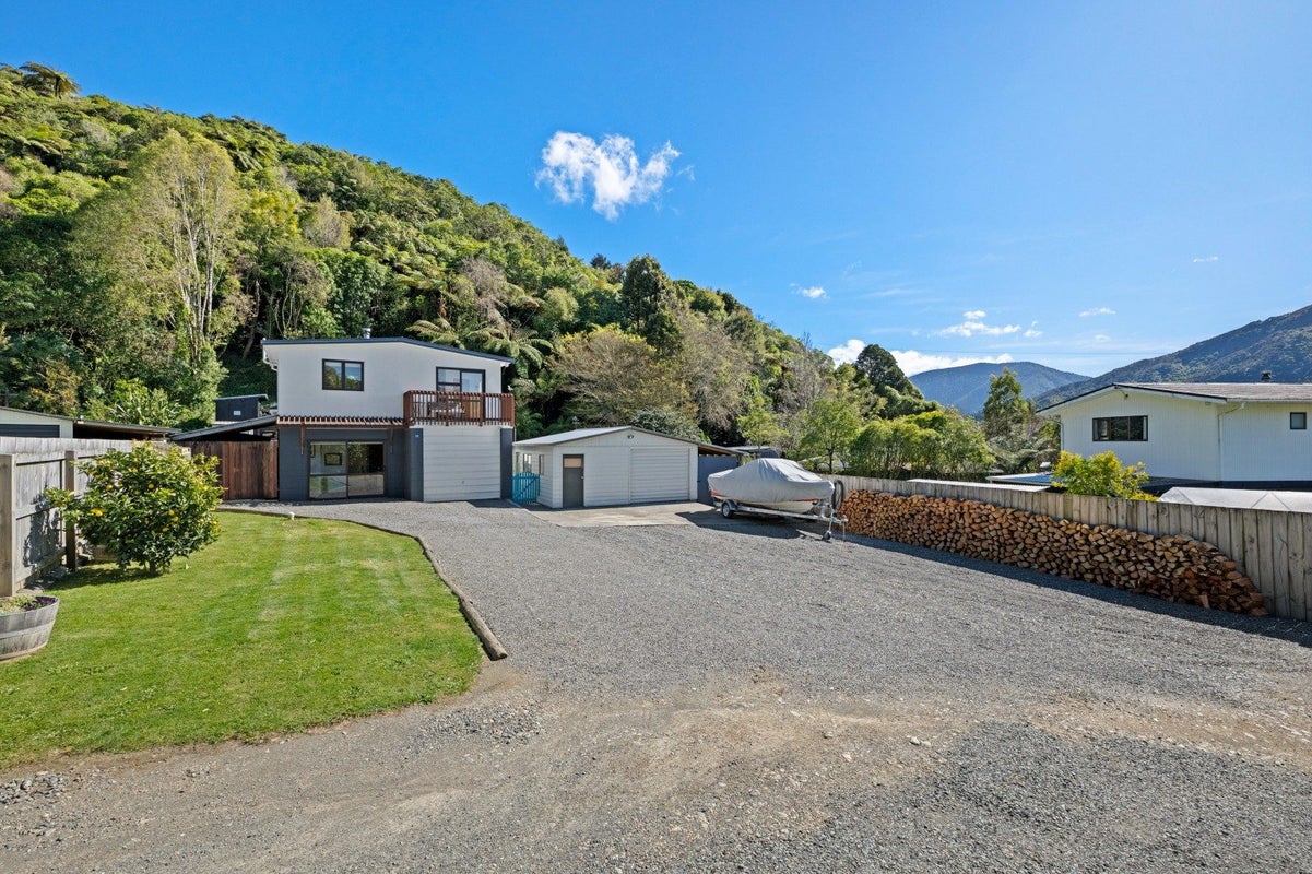 29 Belview Road, HAVELOCK, PICTON - Carousel 1