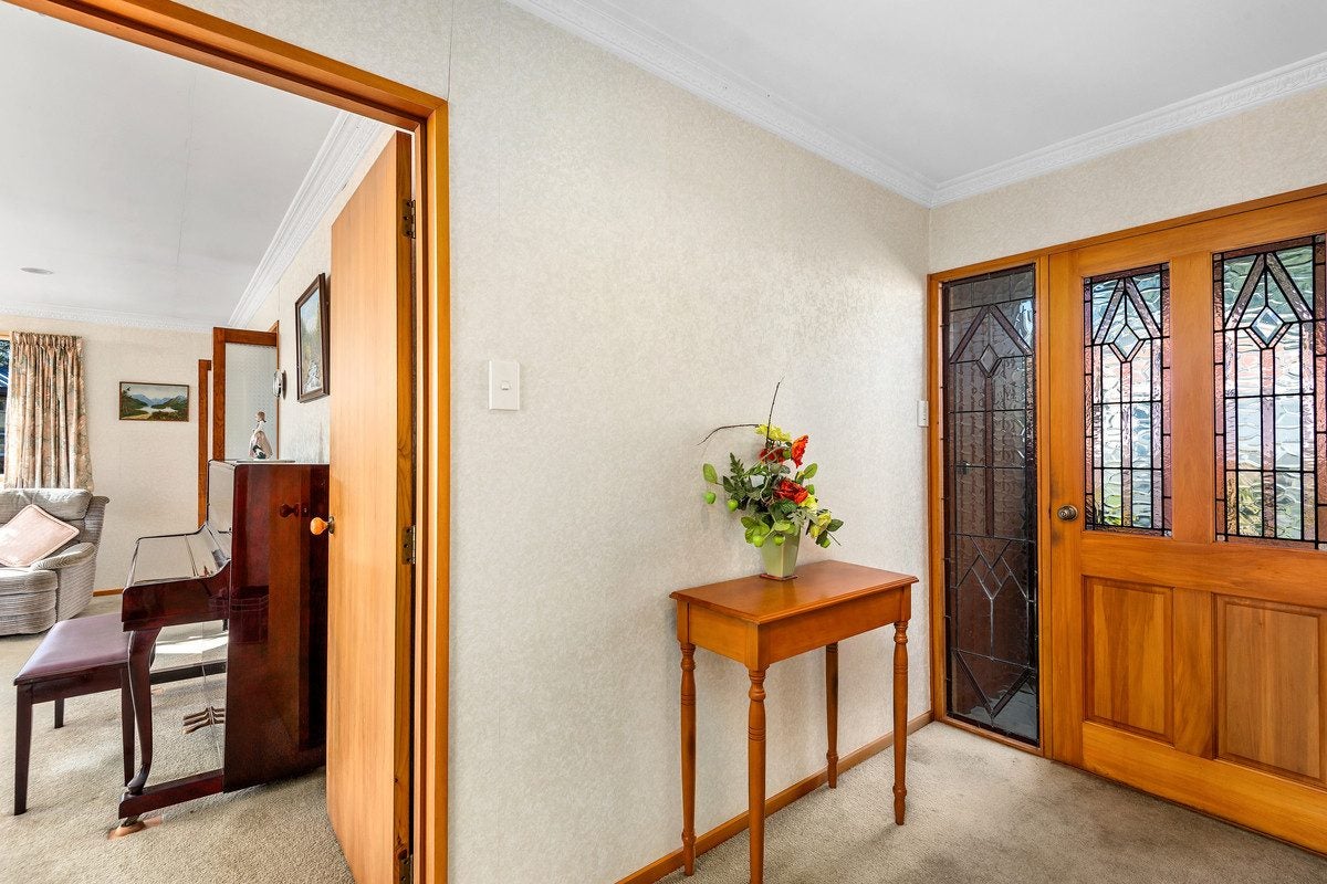 34 Burgess Street, Green Island, Dunedin - Carousel 2