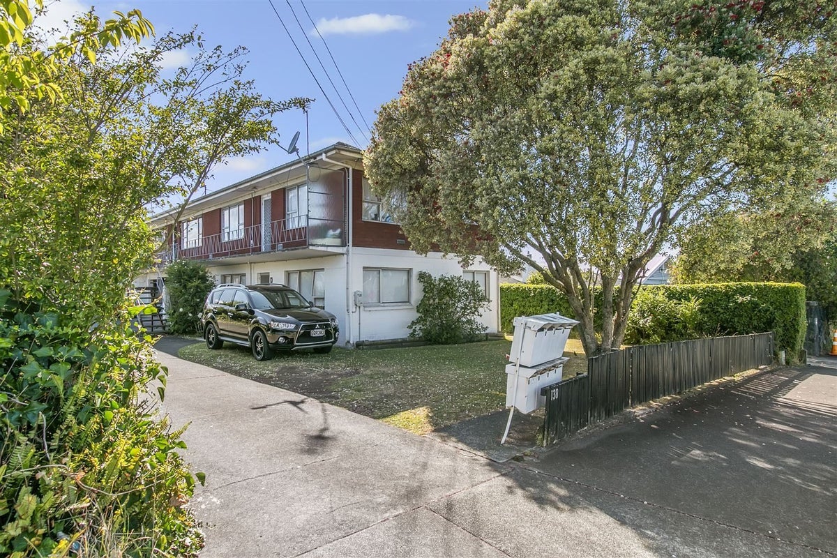 2/138 Richardson Road, Owairaka, Auckland - Carousel 7