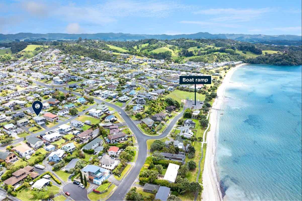 9 Arohia Place, Snells Beach, Snells Beach - Carousel 2
