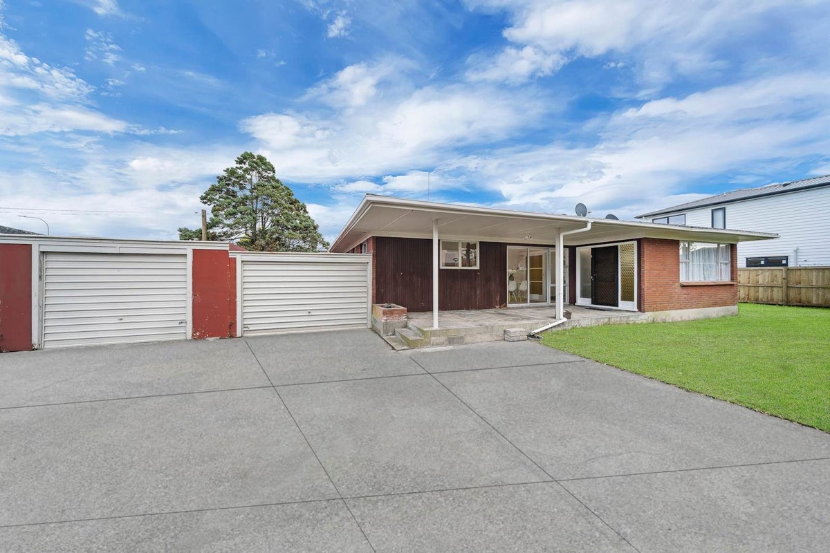 2/90 East Tamaki Road, Papatoetoe, Auckland - Carousel 1
