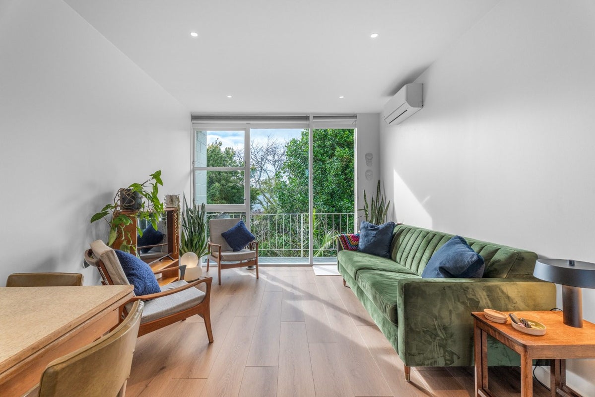 39/18 Edenvale Crescent, Mount Eden, Auckland - Carousel 1