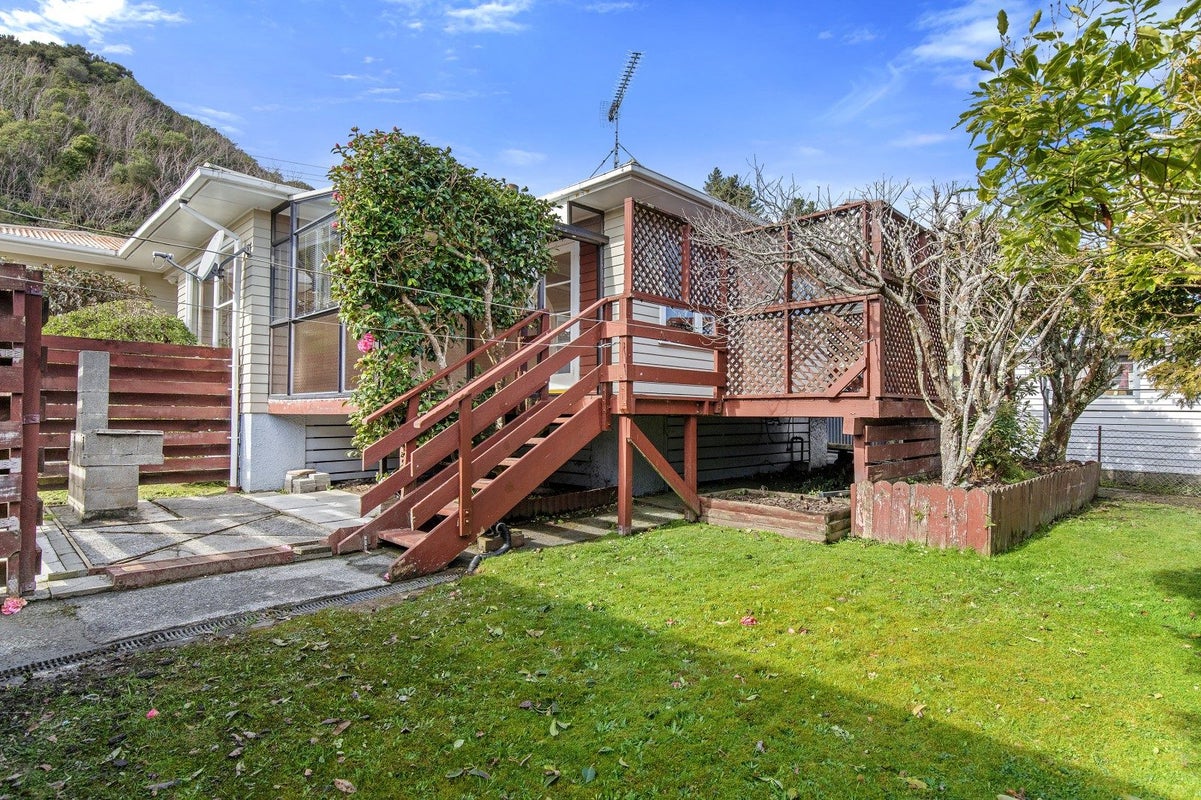 34 Petrie Street, Wainuiomata, Lower Hutt - Carousel 1