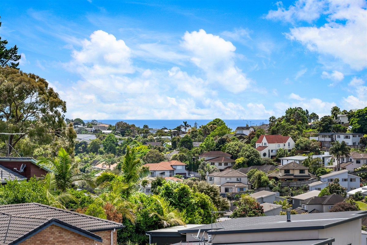36 Helvetia Drive, Browns Bay, Auckland - Carousel 2