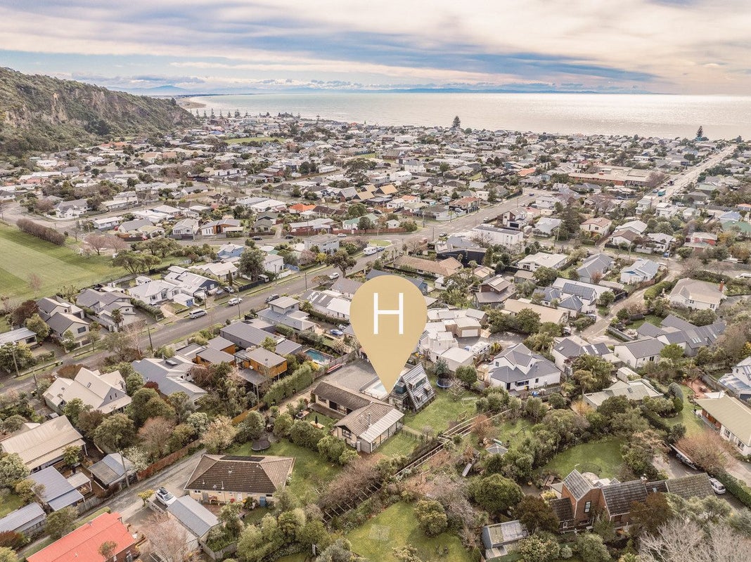 41 Campbell Street, Sumner, Christchurch - Carousel 24
