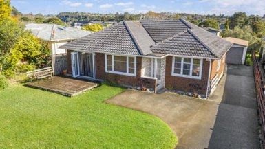 39 MATIPO ROAD, TE ATATU PENINSULA, Auckland - Carousel 1