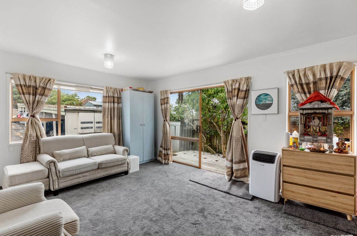 3/18 Seabrook Avenue, New Lynn, Auckland - Carousel 2