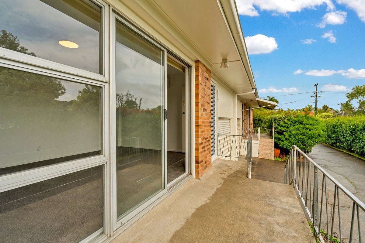 15B Fir Street, Waterview, Auckland - Carousel 2