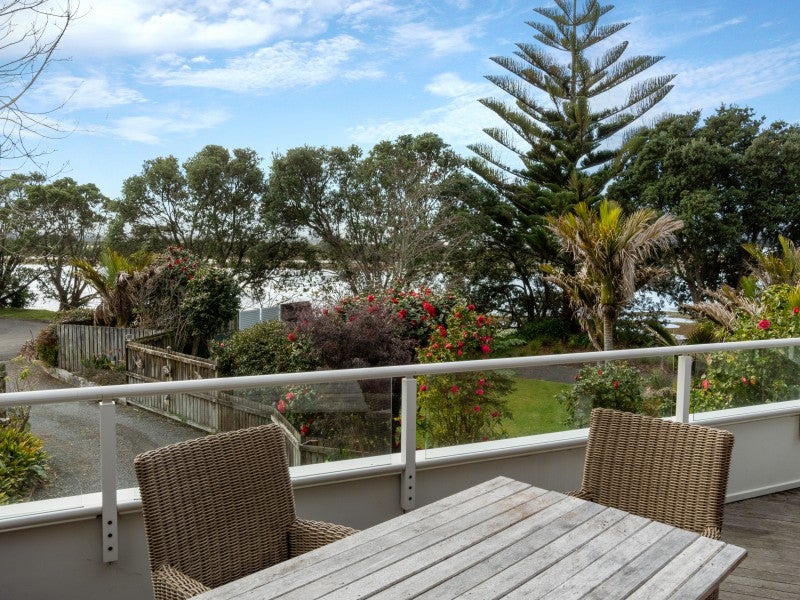 1A Waione Avenue, Athenree, Katikati - Carousel 1